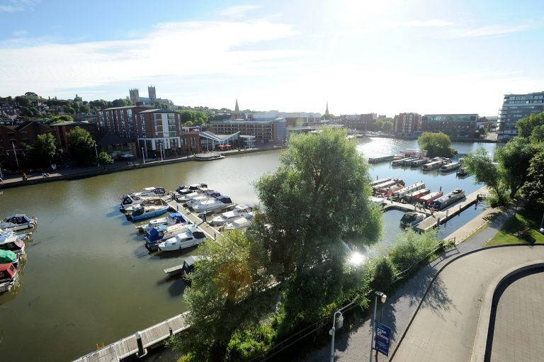 Lincoln City council organises floating ecosystems project