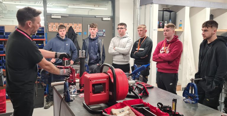 Manufacturer teams up with Derby College Group to help train next generation of plumbers