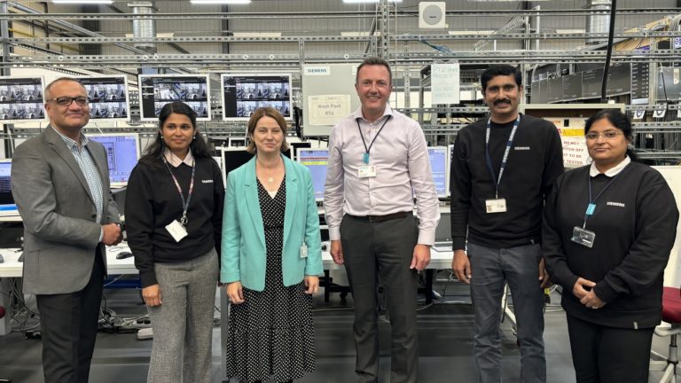 New MP tours Siemens Mobility