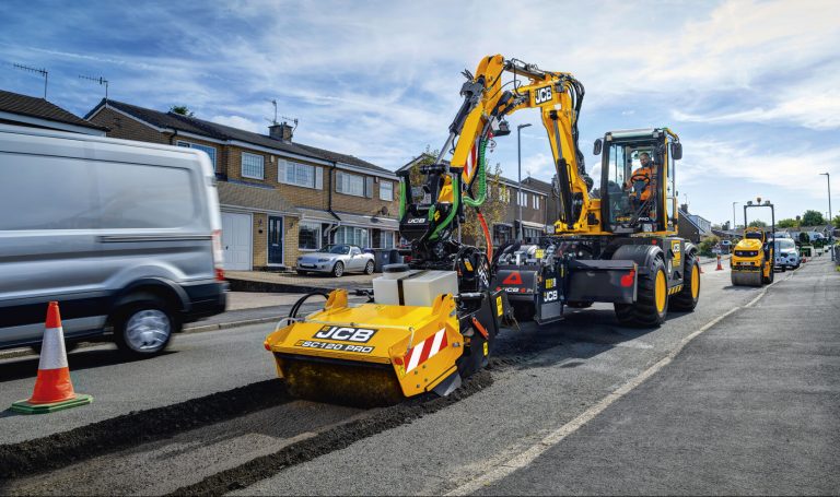 Roads Minister visits Derbyshire factory to learn of pothole repair technology